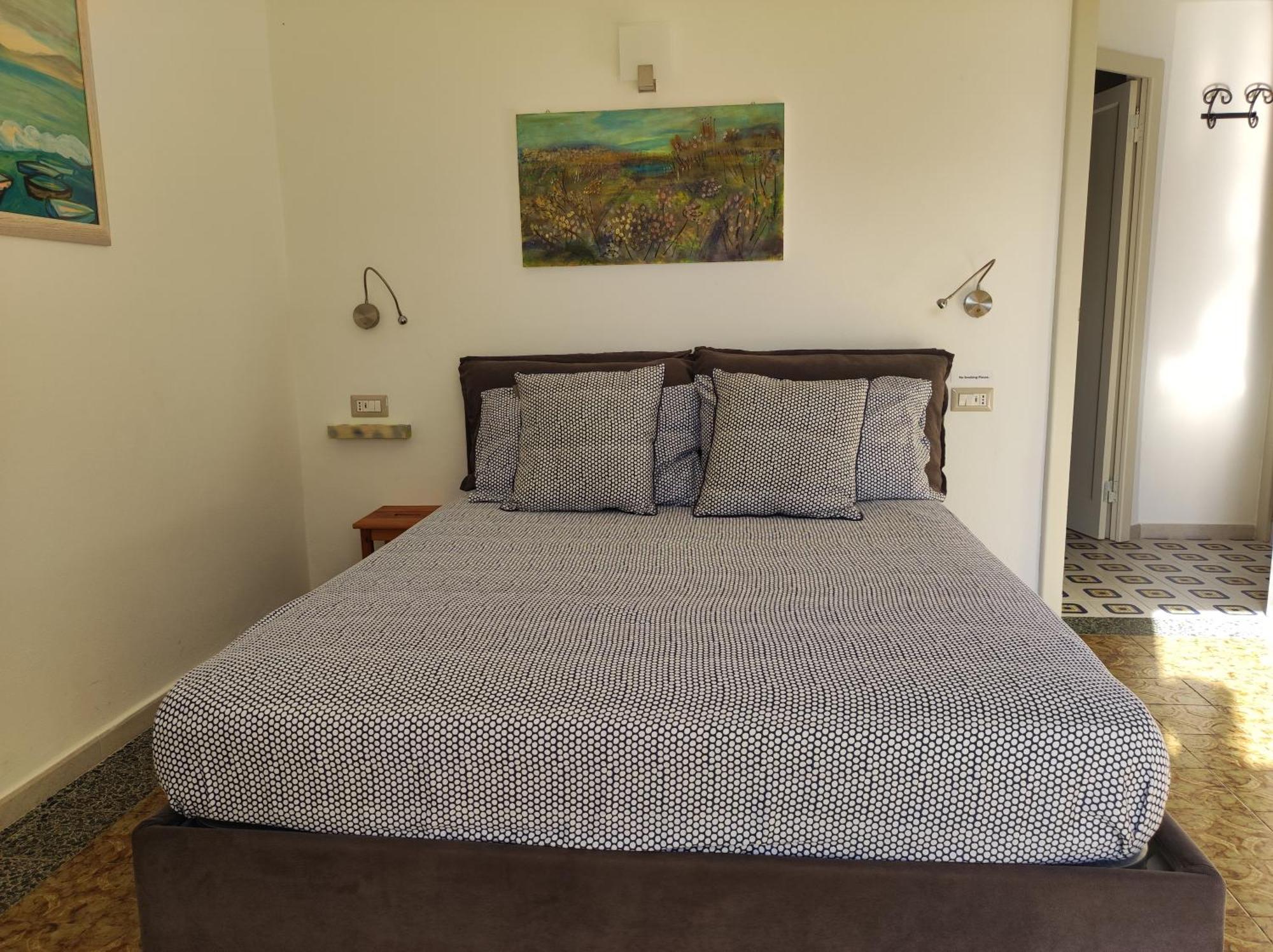 Il Giardino Di Tatiana Rooms & Breakfast La Maddalena  Exterior photo