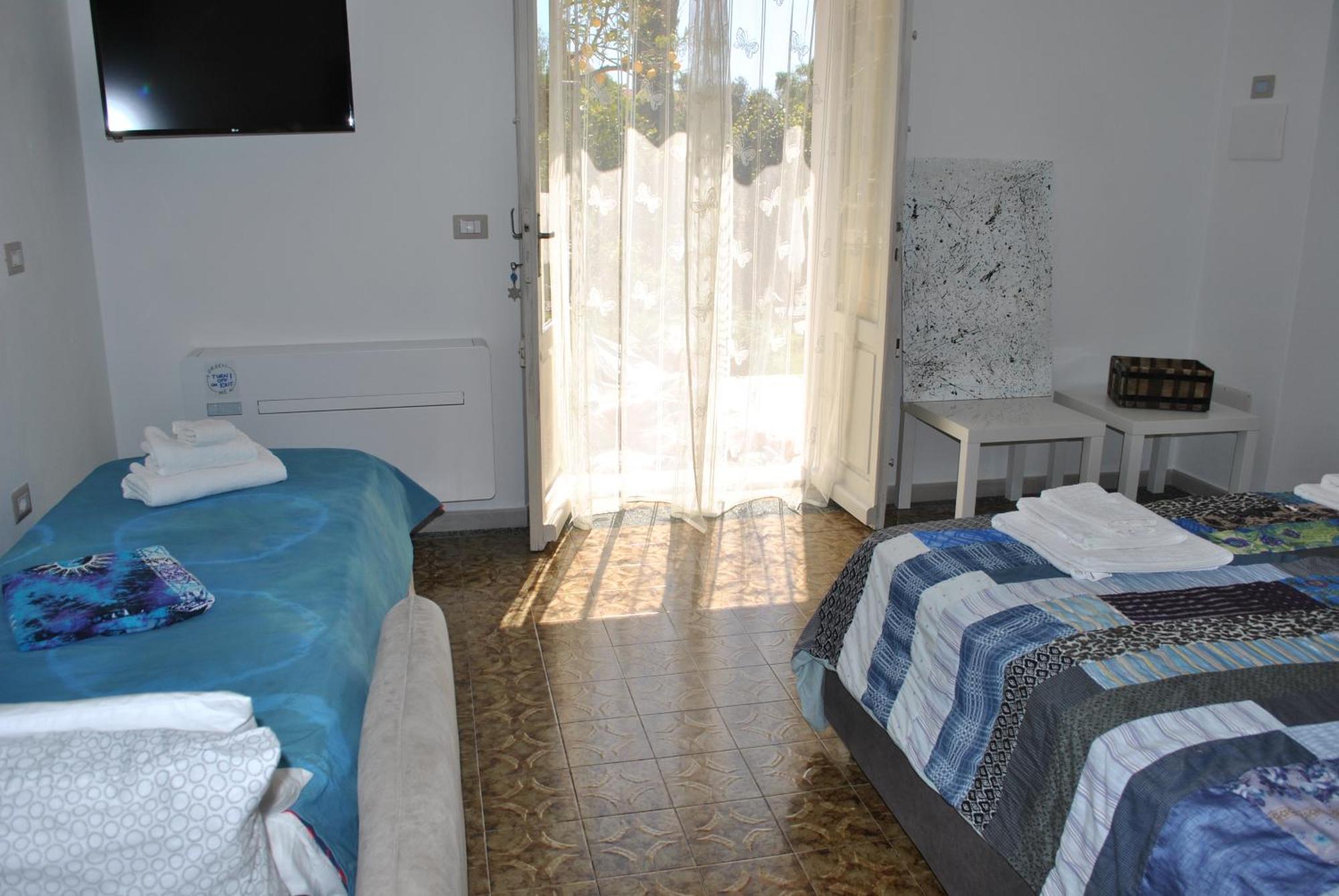 Il Giardino Di Tatiana Rooms & Breakfast La Maddalena  Room photo
